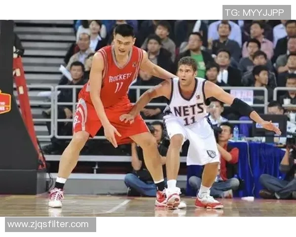 姚明珍贵瞬间曝光稀有照片回顾他的篮球传奇与人生故事