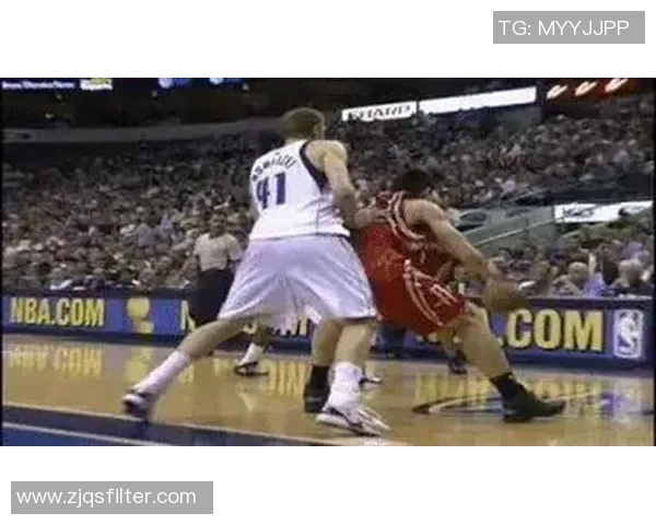 姚明近期动态揭秘引发热议背后原因分析与公众反响