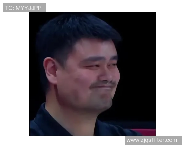 姚明春晚首秀带来的欢笑与感动回顾2004年春节晚会的精彩瞬间