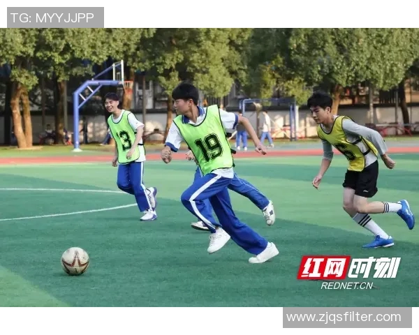 足球明星视线下移引发的职业生涯新挑战与机遇分析