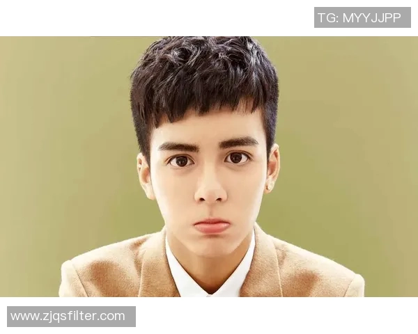 足球明星纪梵希毛衣时尚搭配解析与精选图片展示 足球明星纪梵希毛衣时尚搭配解析与精选图片展示