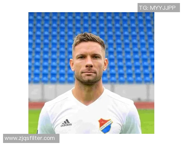 足球明星的单身生活揭秘你知道哪些球员仍然保持单身状态吗 足球明星的单身生活揭秘你知道哪些球员仍然保持单身状态吗